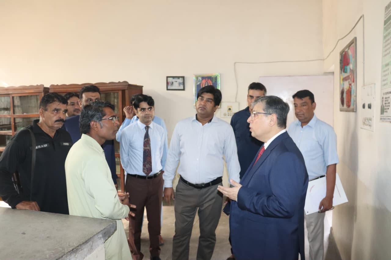 Vice Chancellor Visit to Pharmacology and Pathology Departments